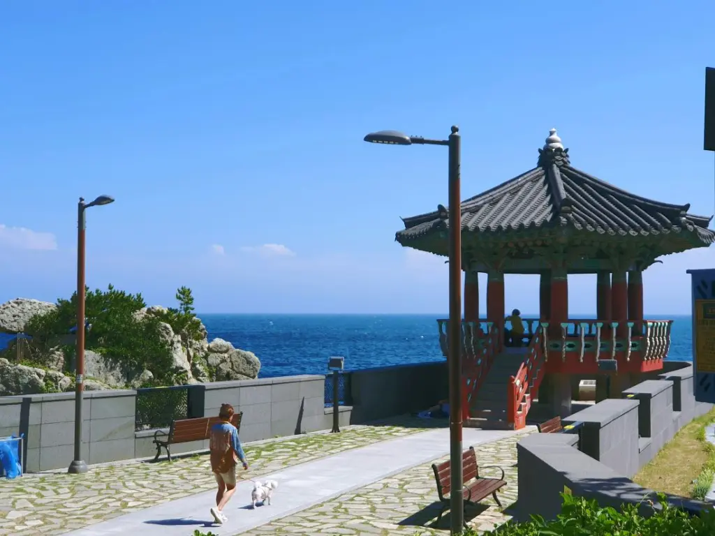 front de mer en corée du sud en été
