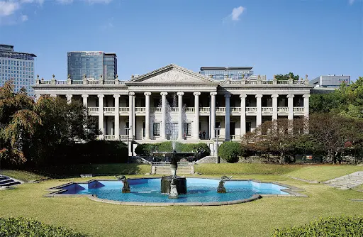 Bâtiment occidental du site de Deoksugung