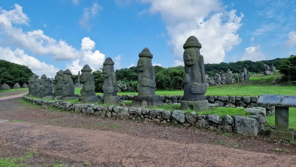 Statues au Jeju Stone Park