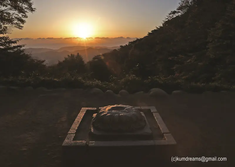 Lever du soleil au Mont Toham en Corée du Sud