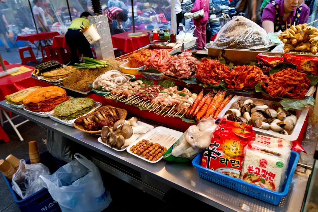 stand de nourriture au marche de namdaemun seoul