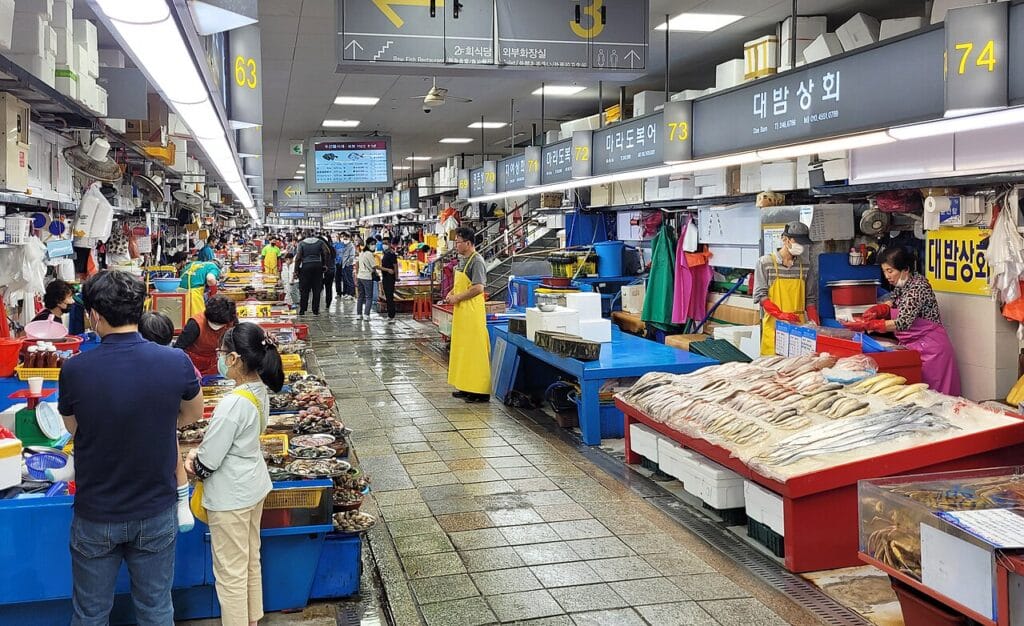 Intérieur du Marché aux poissons de Jagalchi